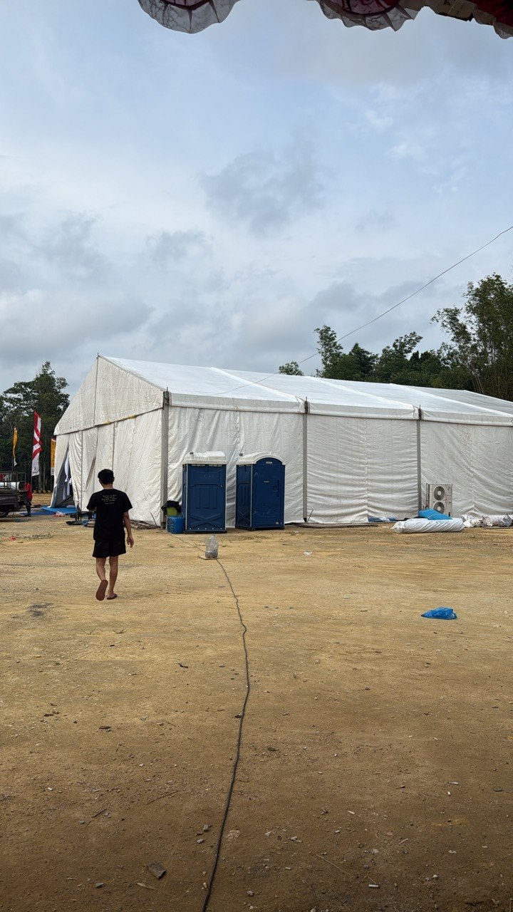 Tenda roder ukuran 15x15 meter terpasang untuk acara, Airesta Tent Mojokerto